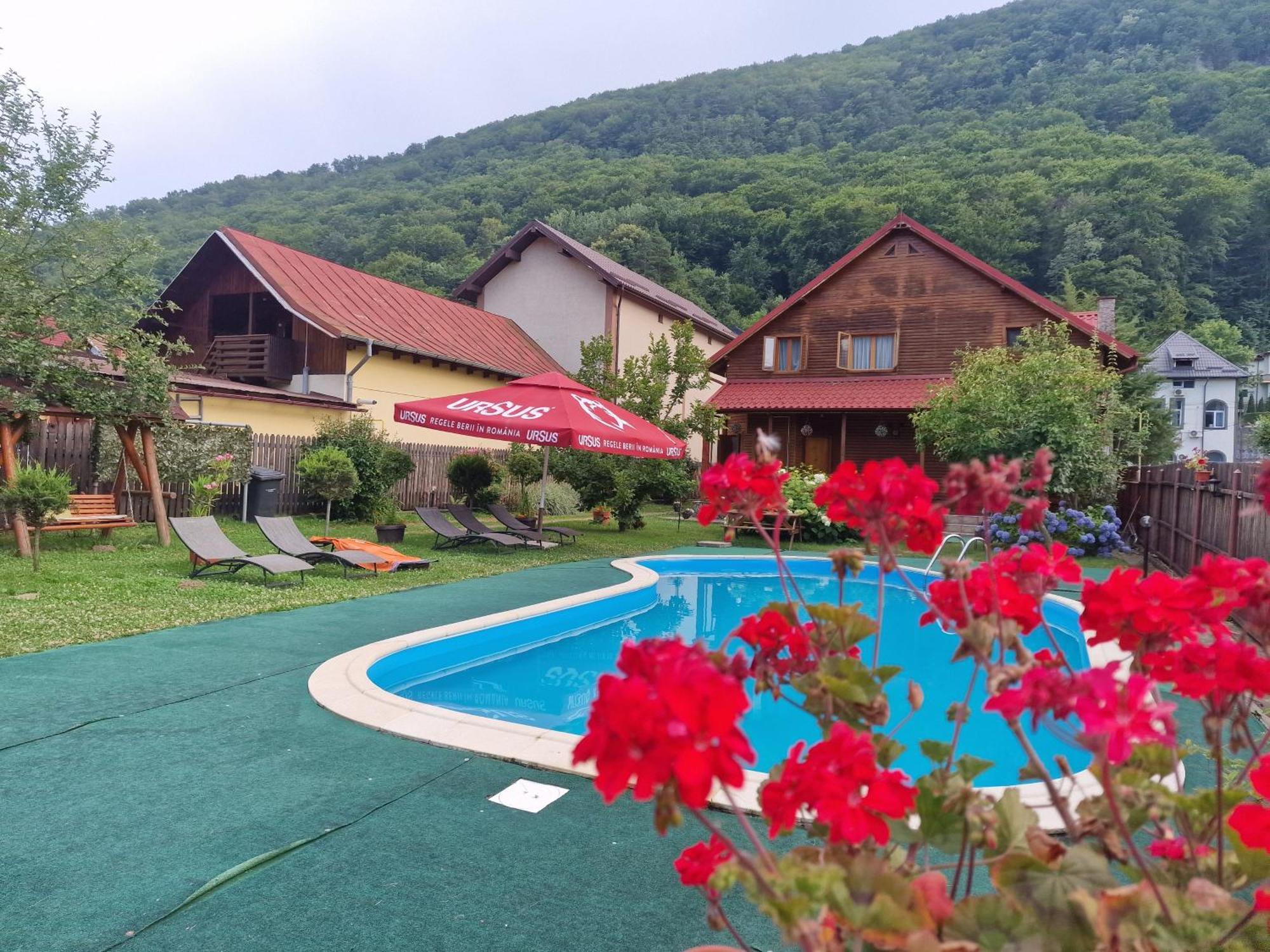 Casa De Vacanta Caciulata Exteriér fotografie