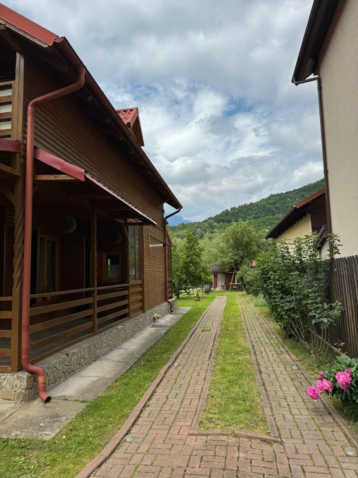 Casa De Vacanta Caciulata Exteriér fotografie